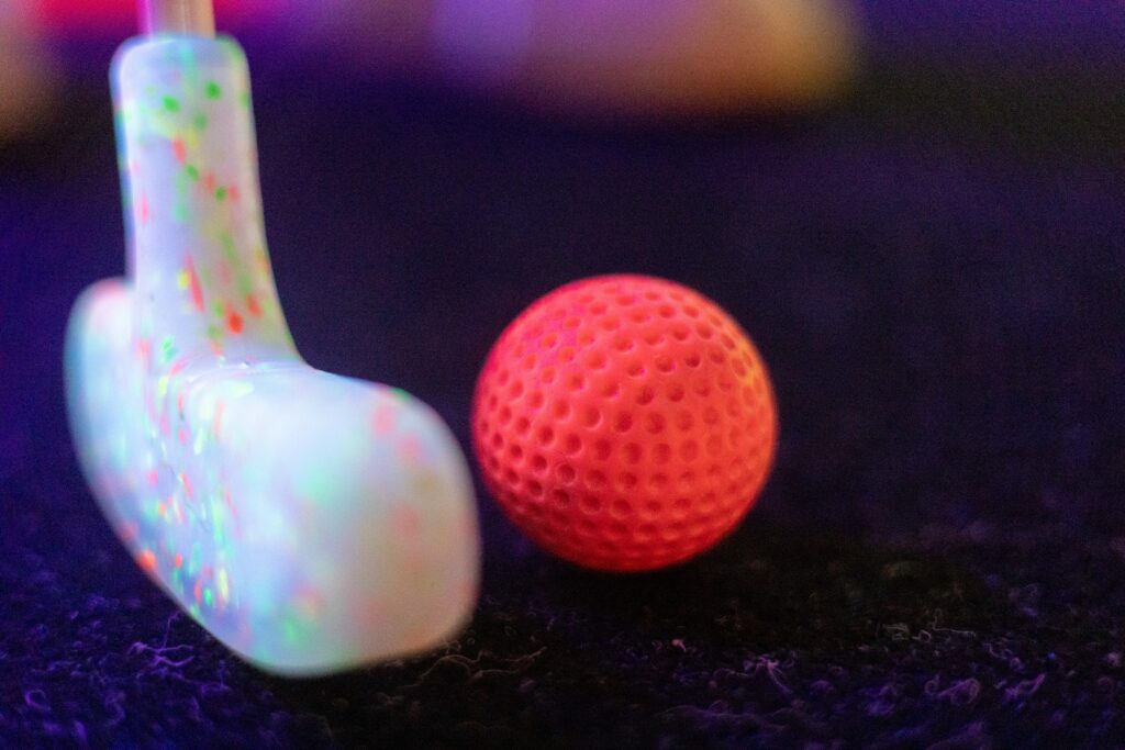 Glow Minigolf
