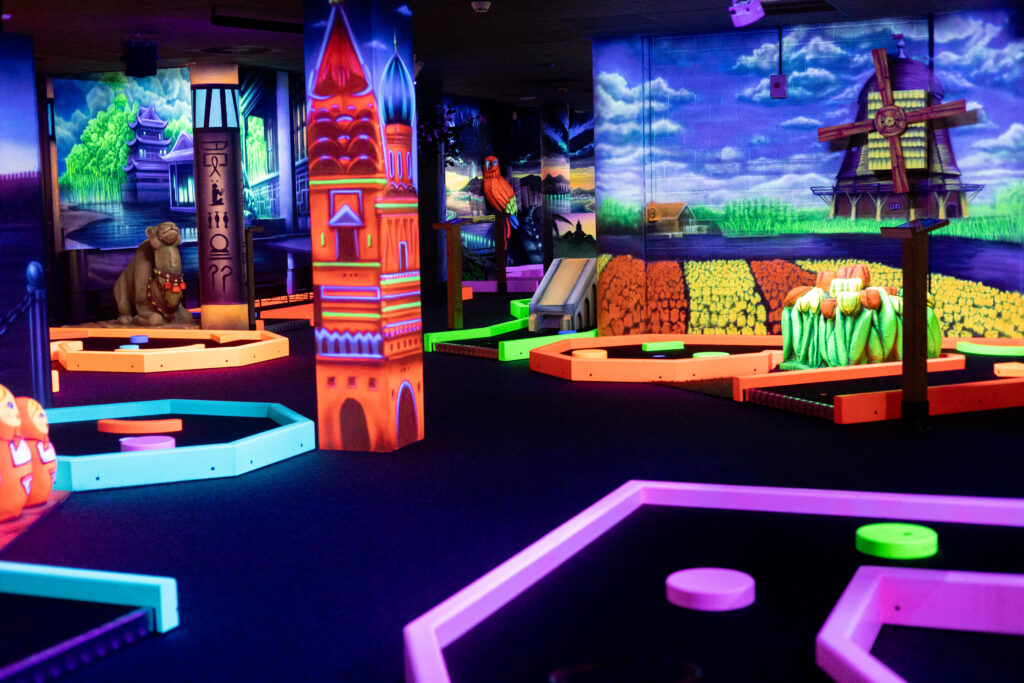 Glow in the dark midgetgolf